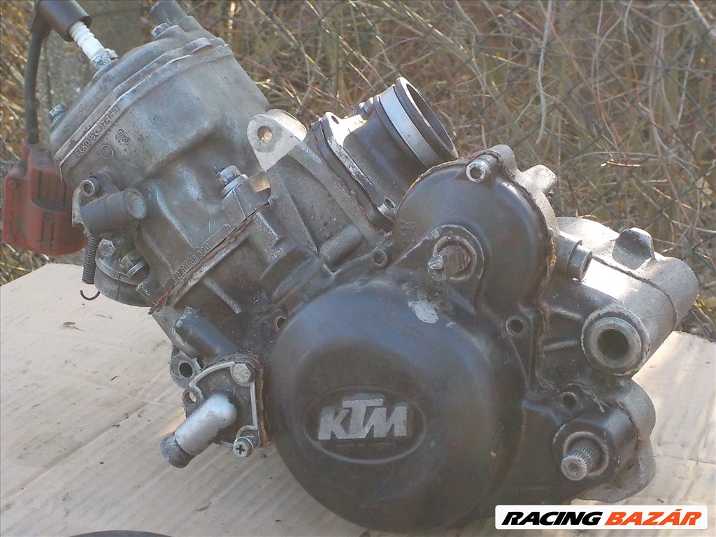 KTM 50130006200 TIPUSÚ HIBÁS MOTORBLOKK,CSAK EGYBEN ELADÓ 1. kép