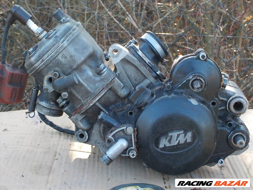 KTM 50130006200 TIPUSÚ HIBÁS MOTORBLOKK,CSAK EGYBEN ELADÓ 2. kép