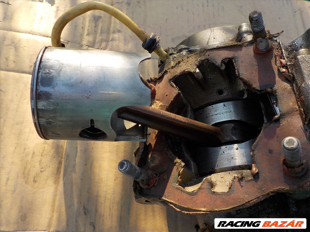 KTM 50130006200 TIPUSÚ HIBÁS MOTORBLOKK,CSAK EGYBEN ELADÓ 38. kép