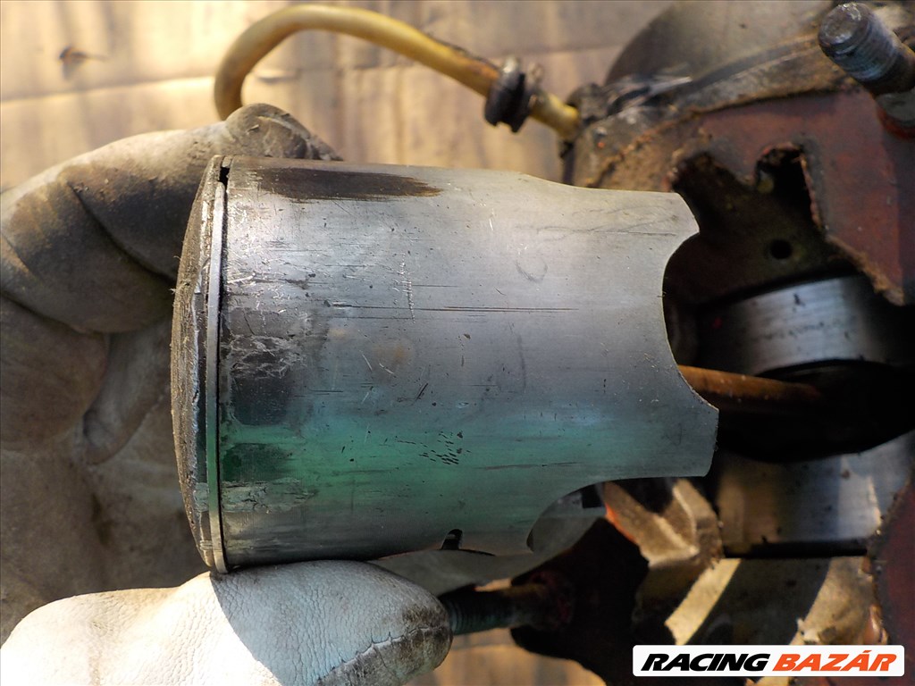 KTM 50130006200 TIPUSÚ HIBÁS MOTORBLOKK,CSAK EGYBEN ELADÓ 42. kép