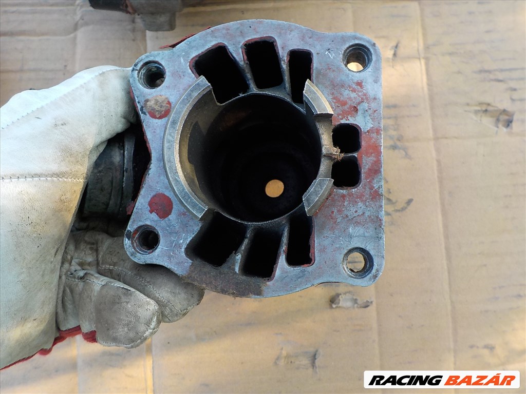 KTM 50130006200 TIPUSÚ HIBÁS MOTORBLOKK,CSAK EGYBEN ELADÓ 51. kép