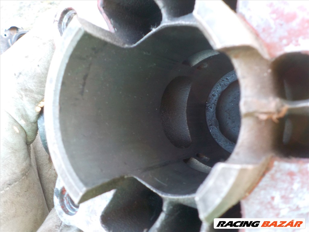KTM 50130006200 TIPUSÚ HIBÁS MOTORBLOKK,CSAK EGYBEN ELADÓ 53. kép
