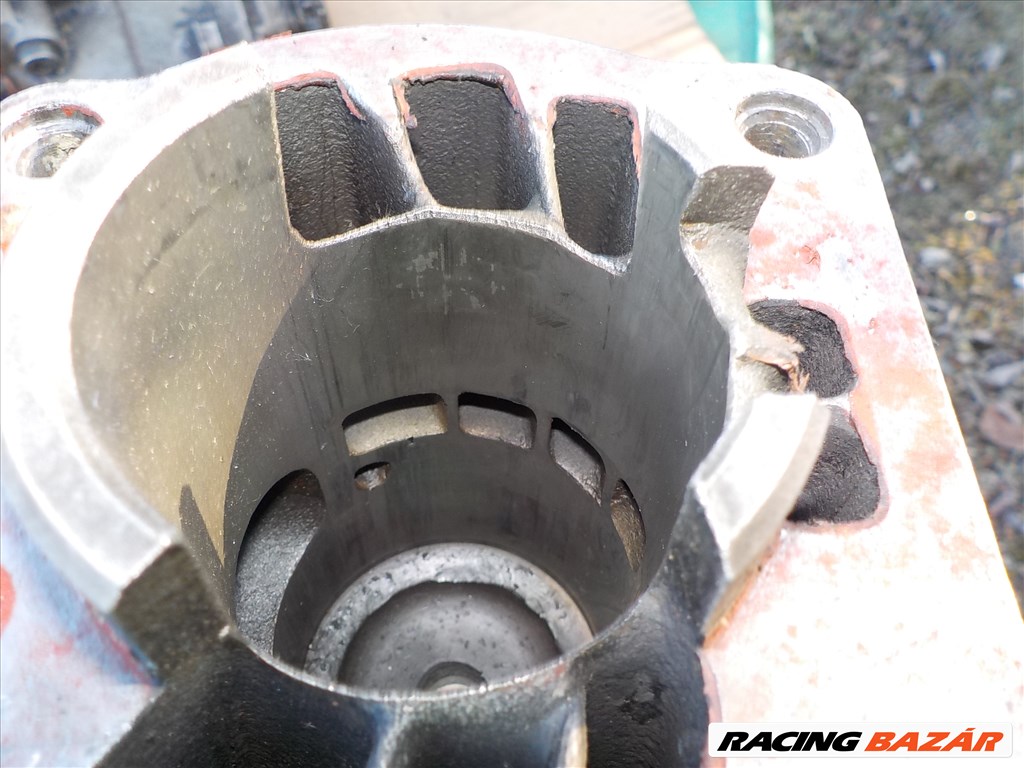 KTM 50130006200 TIPUSÚ HIBÁS MOTORBLOKK,CSAK EGYBEN ELADÓ 58. kép
