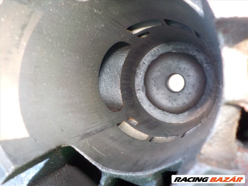 KTM 50130006200 TIPUSÚ HIBÁS MOTORBLOKK,CSAK EGYBEN ELADÓ 60. kép