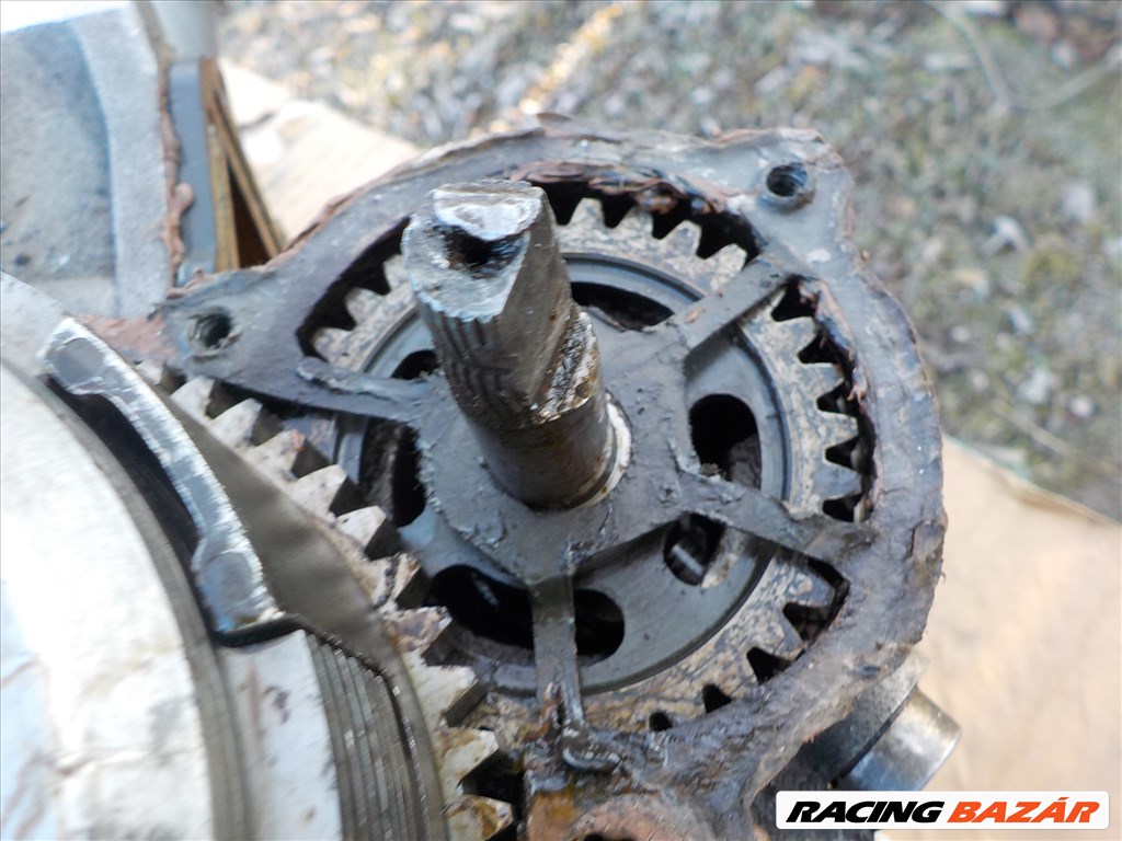 KTM 50130006200 TIPUSÚ HIBÁS MOTORBLOKK,CSAK EGYBEN ELADÓ 86. kép