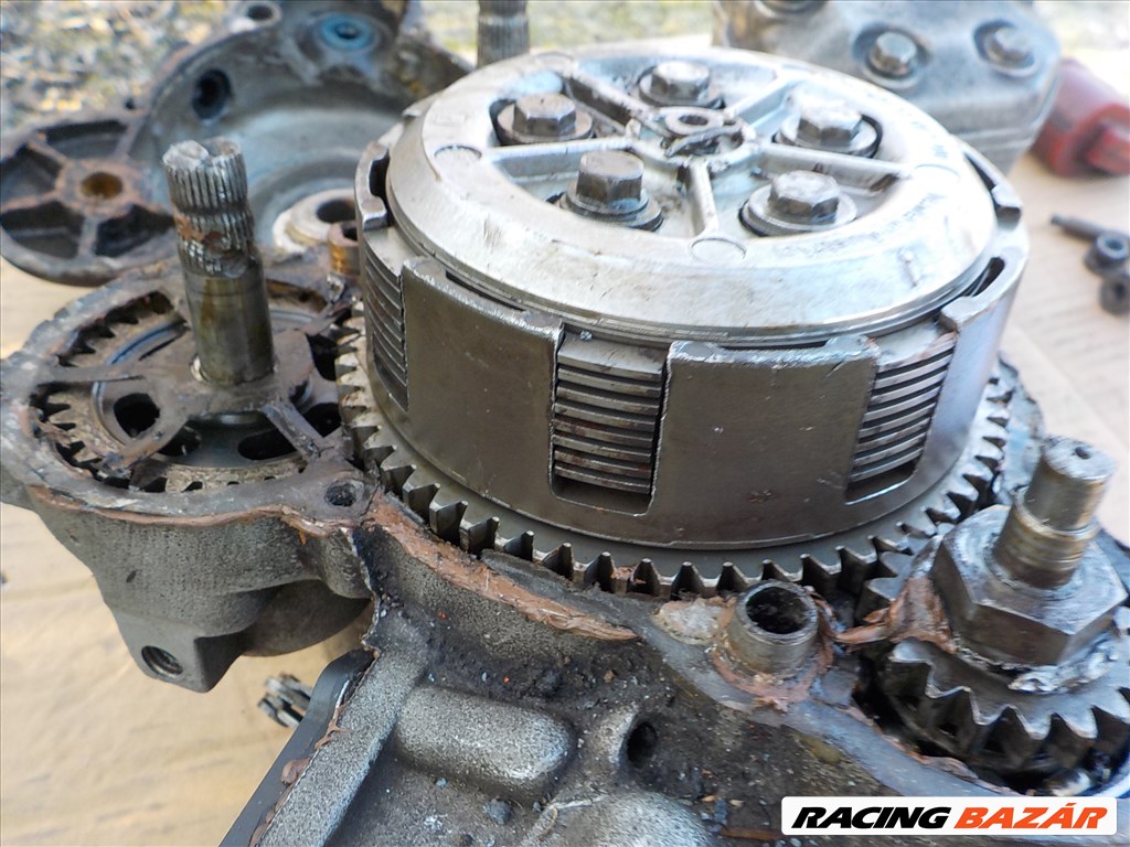 KTM 50130006200 TIPUSÚ HIBÁS MOTORBLOKK,CSAK EGYBEN ELADÓ 95. kép