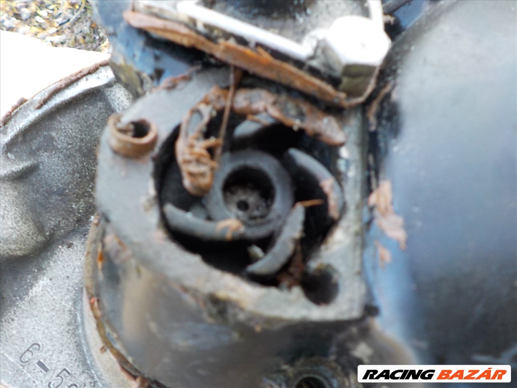 KTM 50130006200 TIPUSÚ HIBÁS MOTORBLOKK,CSAK EGYBEN ELADÓ 100. kép