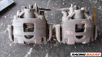 Toyota Yaris 3 2017 1.5B hybrid első féknyereg  párban