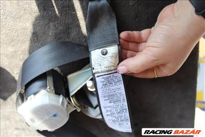 Toyota RAV4 III 2007 2.2D bal hátsó bizt. öv 7q2430