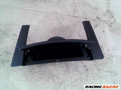 KIA CEED 2006.10-2009.07 Tároló rekesz első