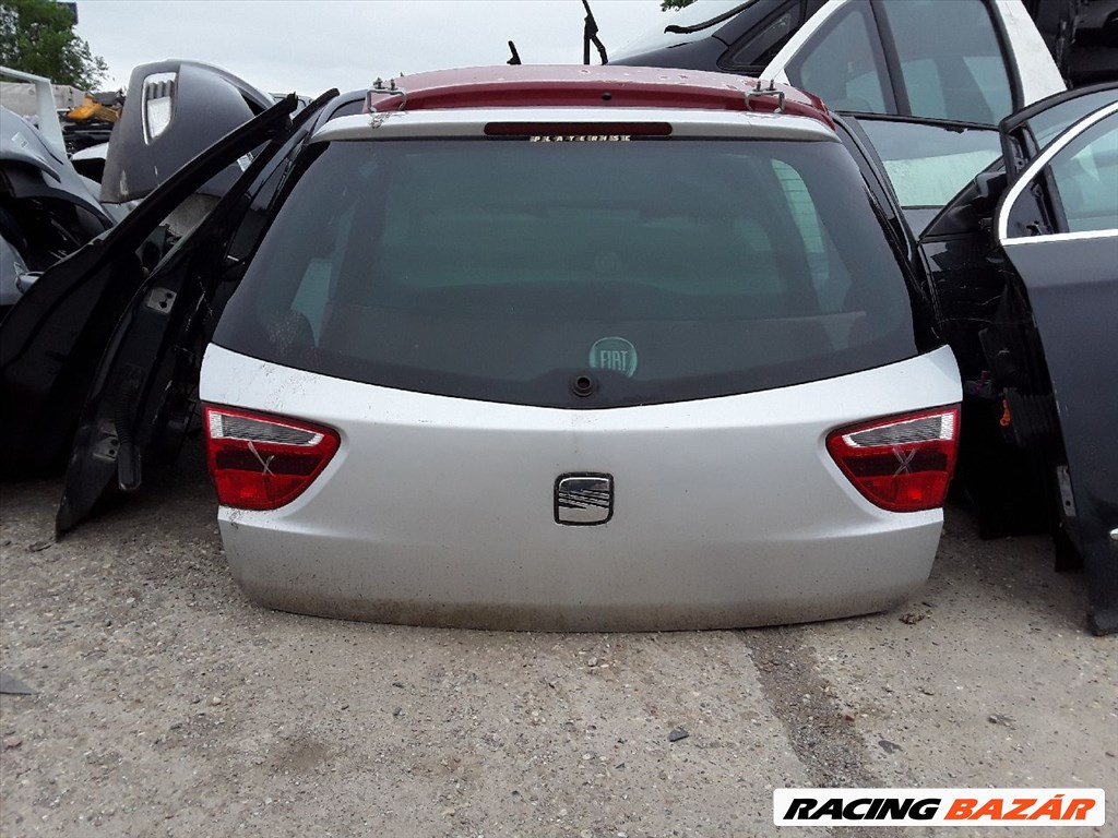 Seat Exeo ST csomagtérajtó, üresen  1. kép