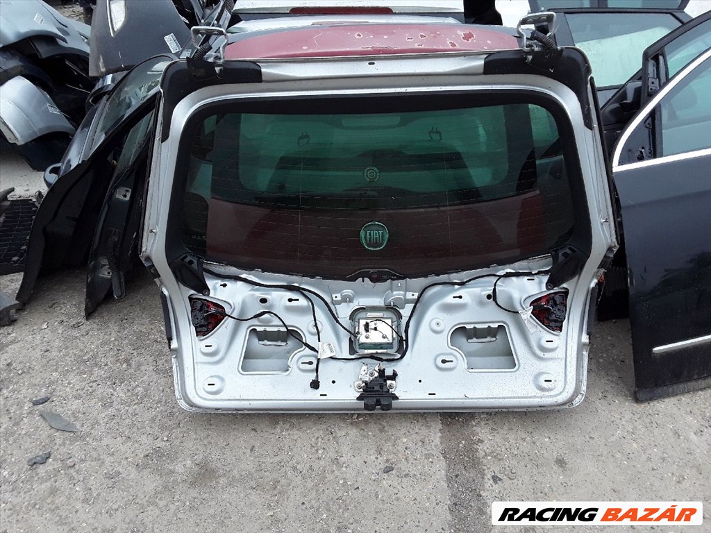 Seat Exeo ST csomagtérajtó, üresen  3. kép
