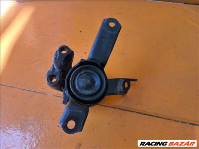 Toyota Yaris (XP90) Motor tartó bak (fém)