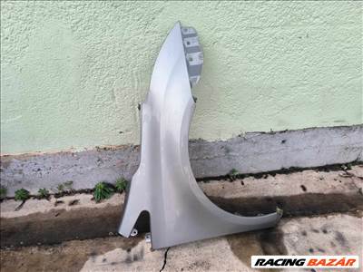 Toyota Avensis (T270) Jobb első sárvédő