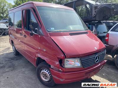 Mercedes Sprinter I bontott alkatrészei