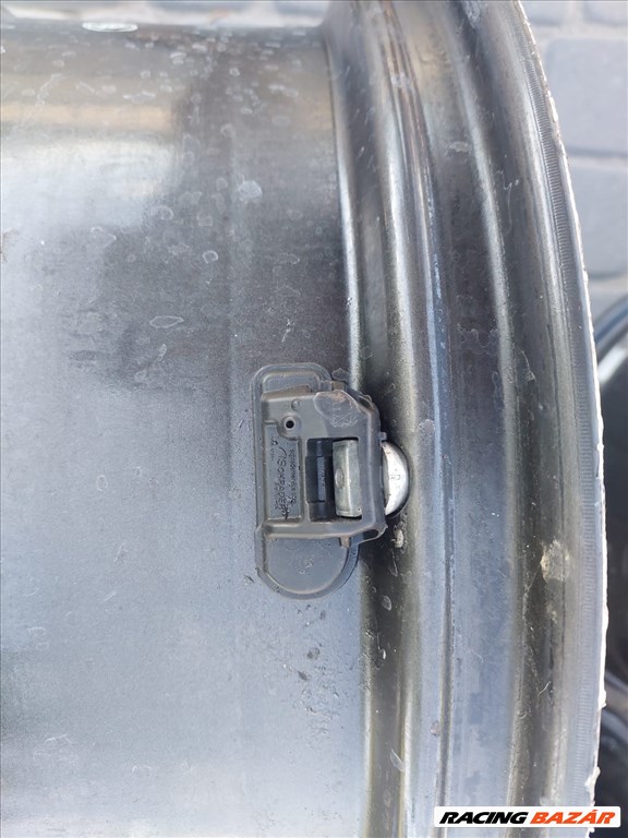  Maserati Ghibli 5x114.3 lyukosztású 19" használt alufelni 12. kép