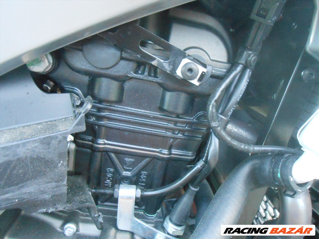 APRILIA RS 125 4T,ABS,2023-ASRÓL:3150 KM-T HASZNÁLT,MÉG BEINDÍTHATÓ MOTORBLOKK 9. kép