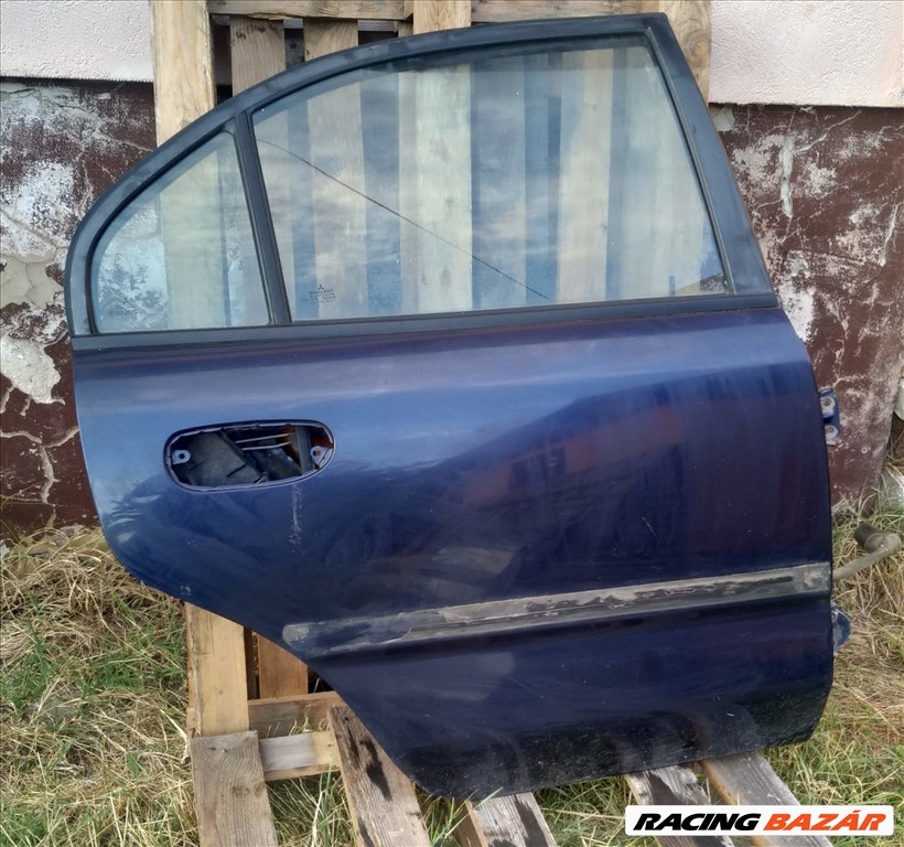 Mitsubishi Carisma 5 ajtós jobb hátsó ajtó 1. kép