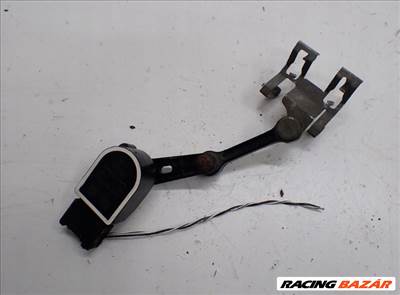 Mercedes E-osztály W213 xenon fényszóró szintjeladó a0009053704