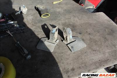 Toyota RAV4 III 2006-2013 jobb/bal hátsó sárfogó gumi 2.2D 6563142010