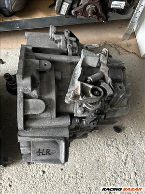 JLR KÓDÚ 2.0 TDI 4Motion sebességváltó 