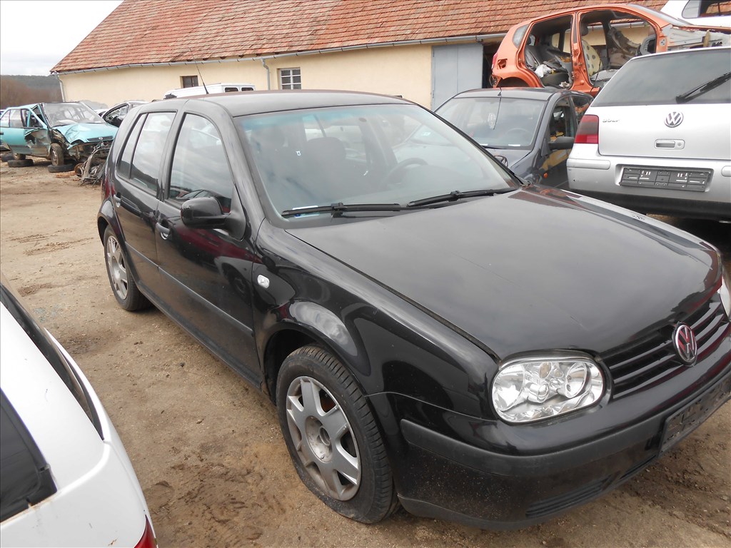 VOLKSWAGEN GOLF IV (1J1) 1.4 16V duda 2. kép
