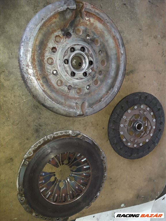 Volkswagen Passat B6 Kuplung Szett + Kettőstömegű Lendkerék 3082 001 409 3. kép