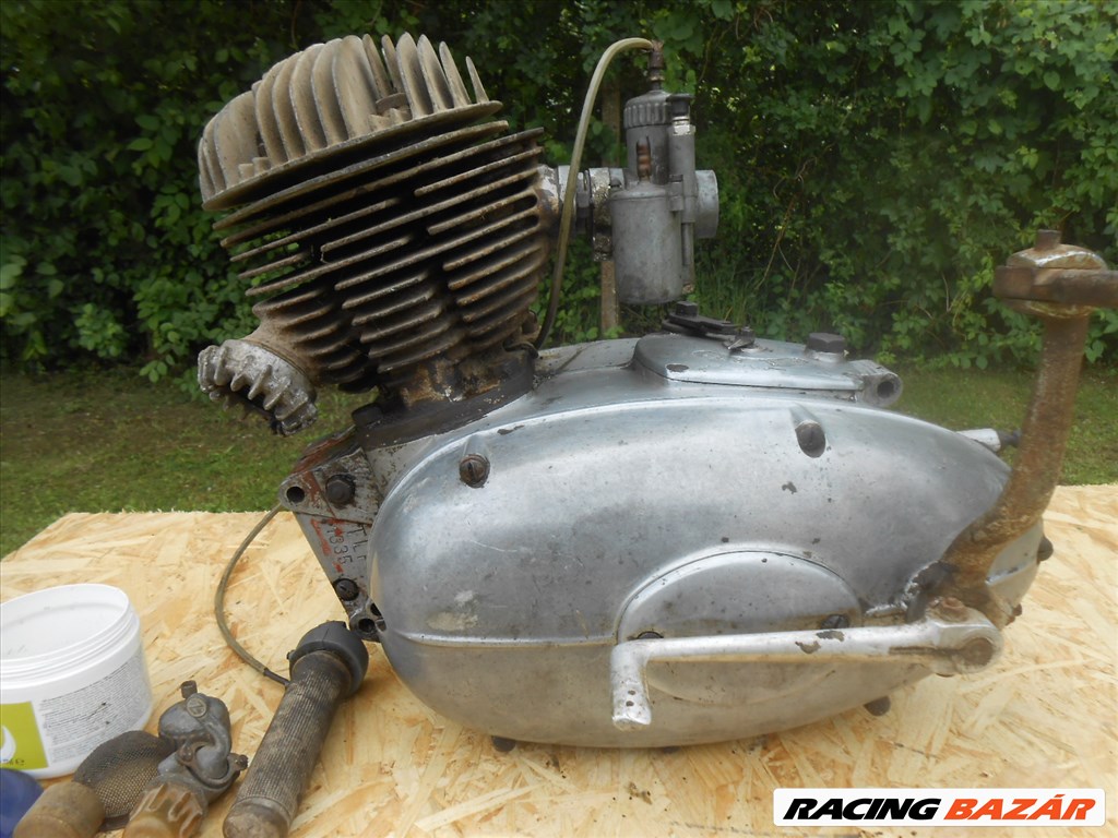 PANNONIA TLF 1958-AS KORAI MODELLÉHEZ:JÓ KOMPRESSZIÓJÚ MOTORBLOKK 2. kép