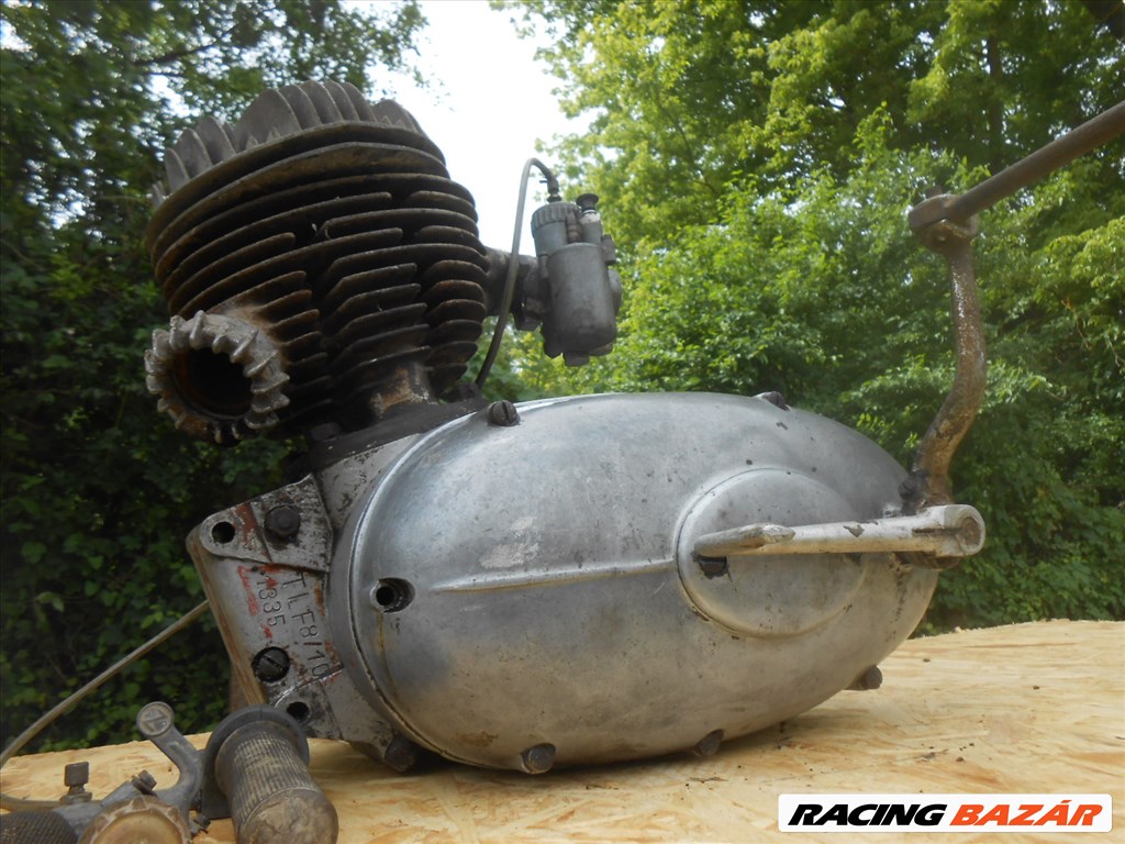 PANNONIA TLF 1958-AS KORAI MODELLÉHEZ:JÓ KOMPRESSZIÓJÚ MOTORBLOKK 11. kép