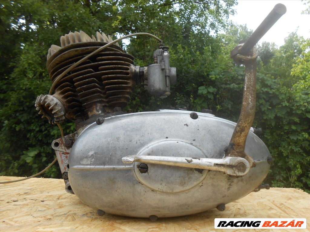 PANNONIA TLF 1958-AS KORAI MODELLÉHEZ:JÓ KOMPRESSZIÓJÚ MOTORBLOKK 44. kép