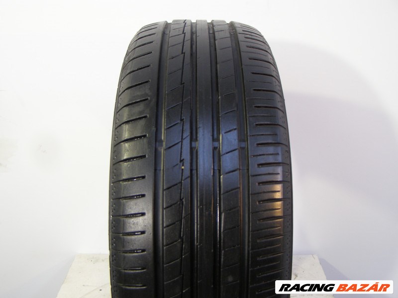 Yokohama Bluearth A 215/55 R17  1. kép