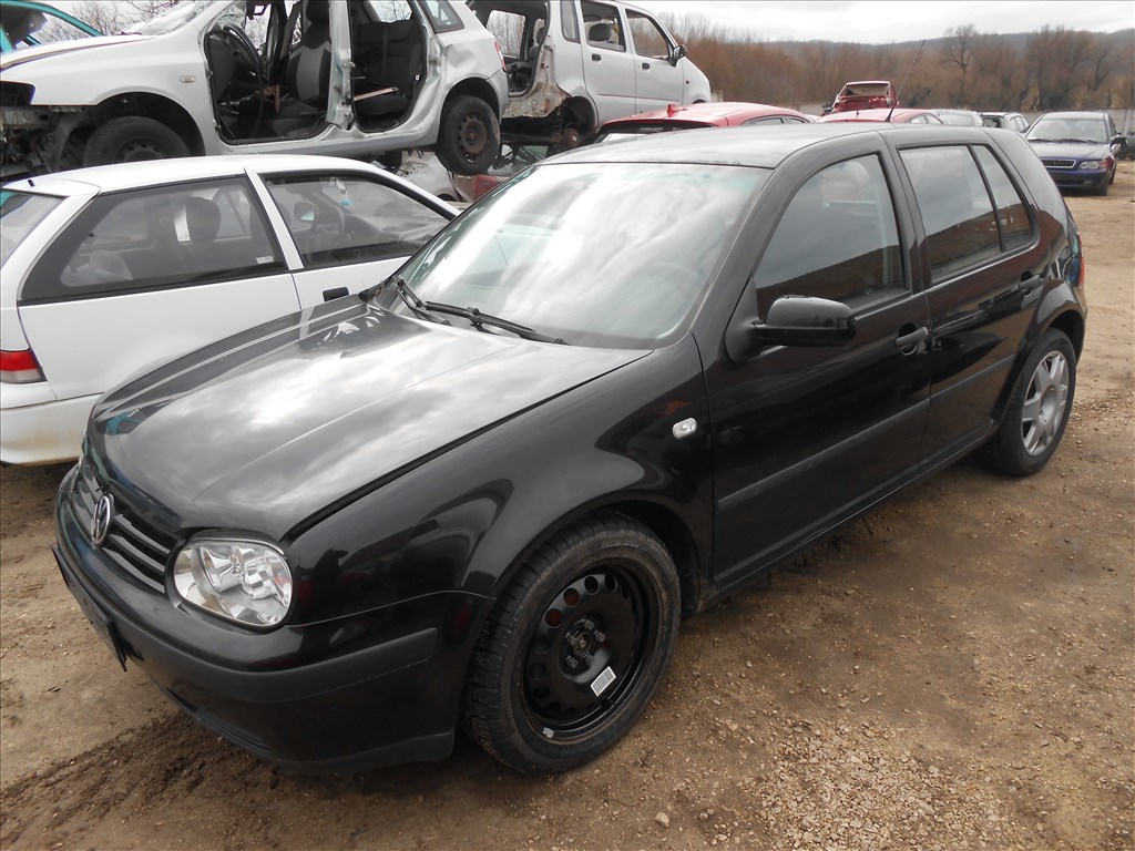 VOLKSWAGEN GOLF IV (1J1) 1.4 16V első szélvédő 4. kép