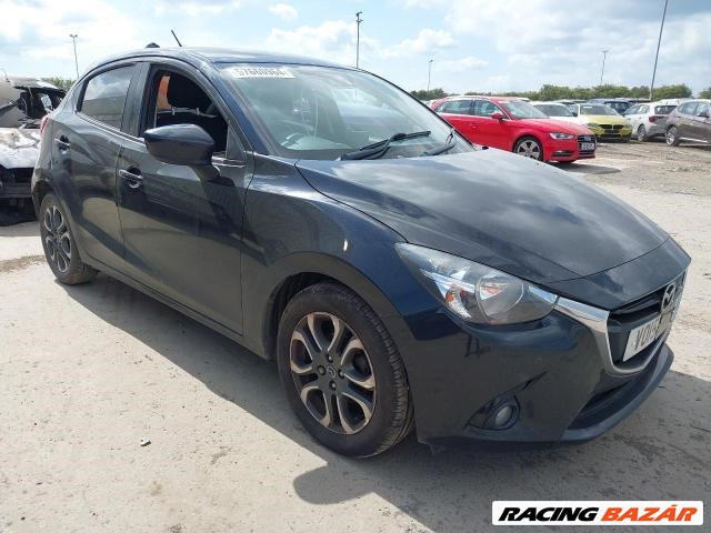 Mazda 2 bontott alkatrészei 2. kép
