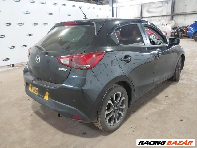 Mazda 2 bontott alkatrészei 4. kép