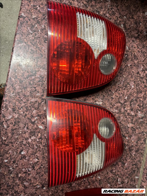 Volkswagen Polo IV hátsó lámpák 6q6945112a 6q6945111a 1. kép