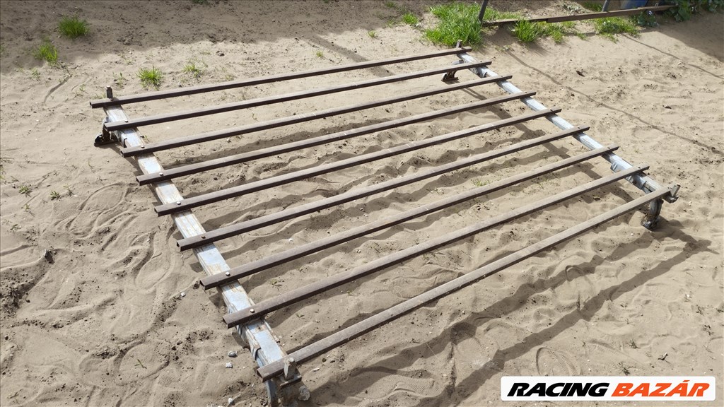 Kisbuszra való tetőcsomagtartó 200 cm x 135 cm 5. kép