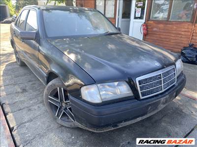 Mercedes C 220 bontott alkatrészei