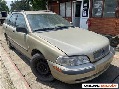 Volvo V40 1.8i bontott alkatrészei