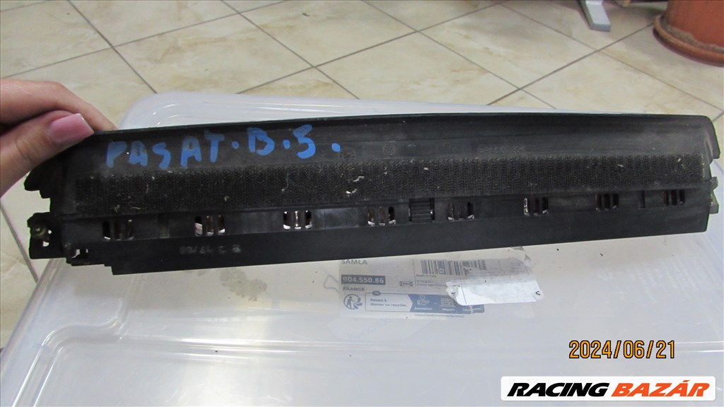 Volkswagen Passat B5, Golf 4 1998-2005 pótféklámpa 1j6945097c 2. kép