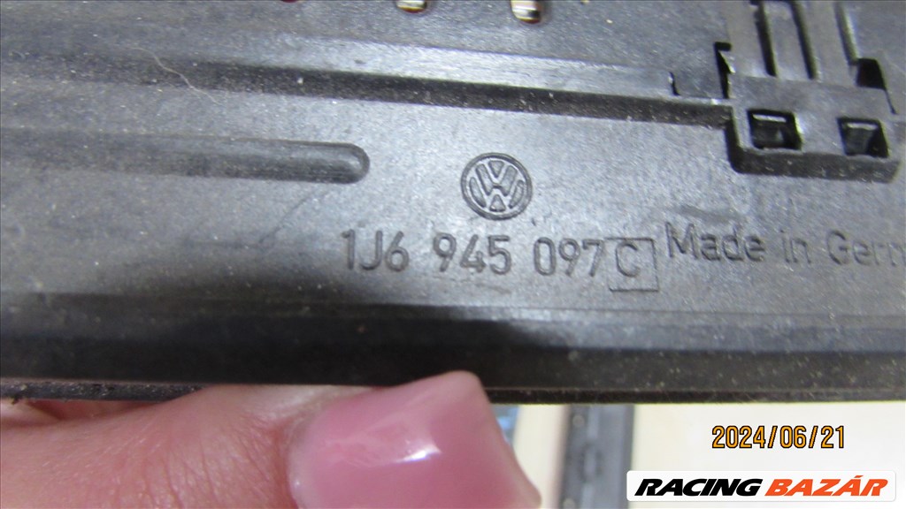 Volkswagen Passat B5, Golf 4 1998-2005 pótféklámpa 1j6945097c 3. kép