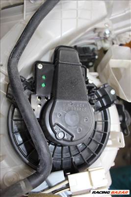 Toyota RAV4 III 2006-2013 fűtőmotor 2727008044