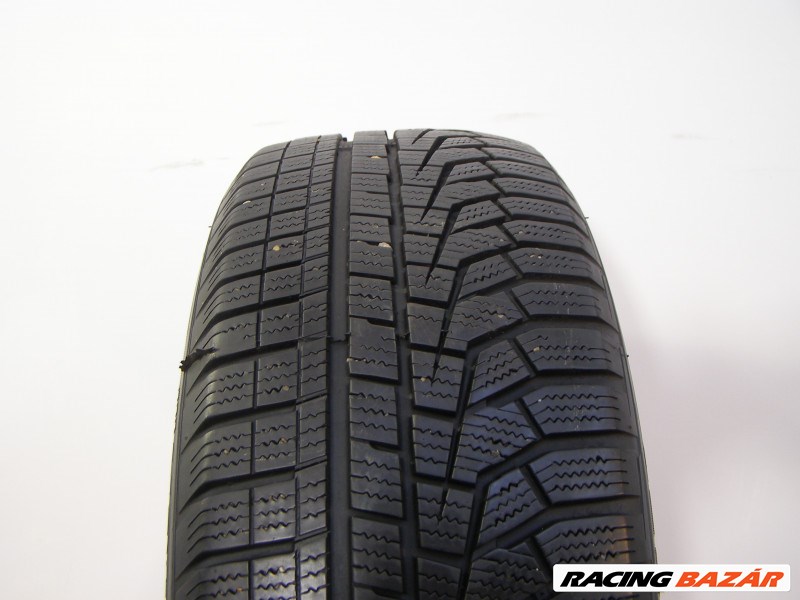 Hankook Winter Icept Evo2 W320B 205/55 R16  1. kép