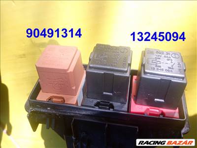 Opel Astra J relé 90491314 13245094