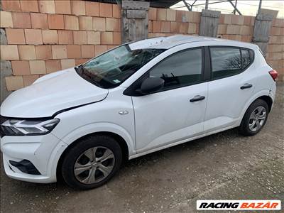 Dacia Sandero III bontott alkatrészei