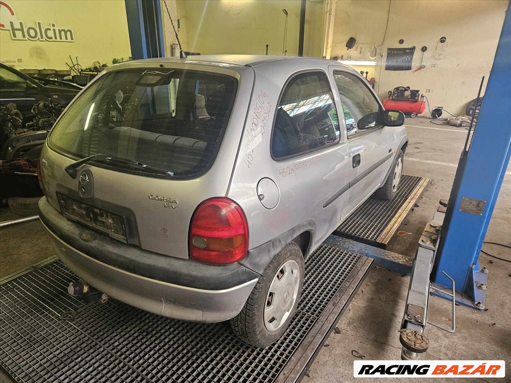 Opel Corsa B bontott alkatrészei 2. kép