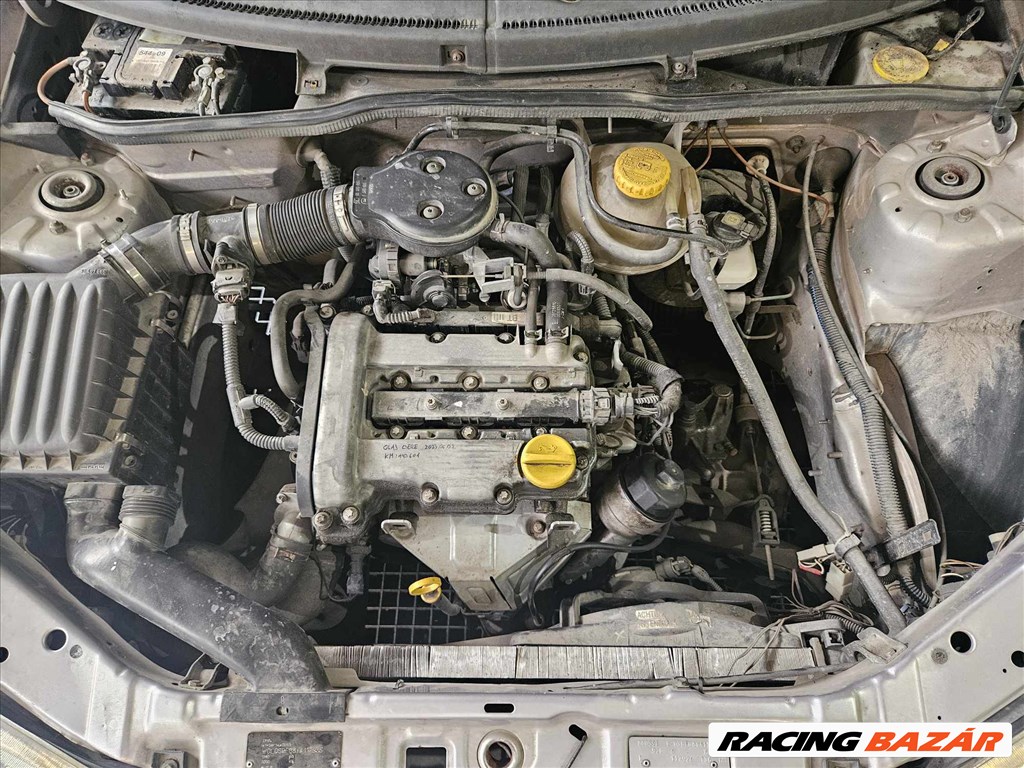 Opel Corsa B bontott alkatrészei 4. kép