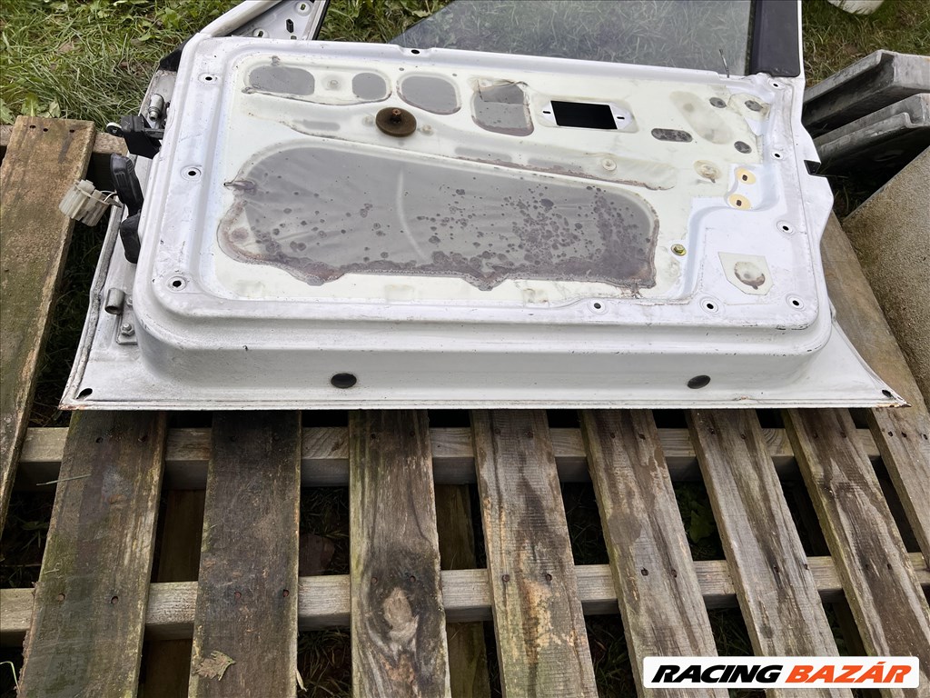BMW E30 jobb első ajtó 41518106934 3. kép