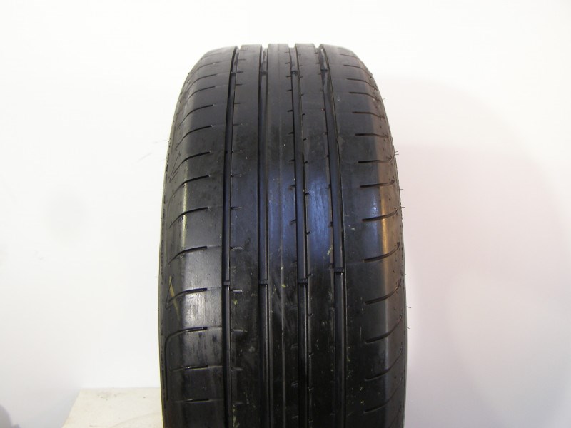 Goodyear Eagle F1 235/60 R18  1. kép