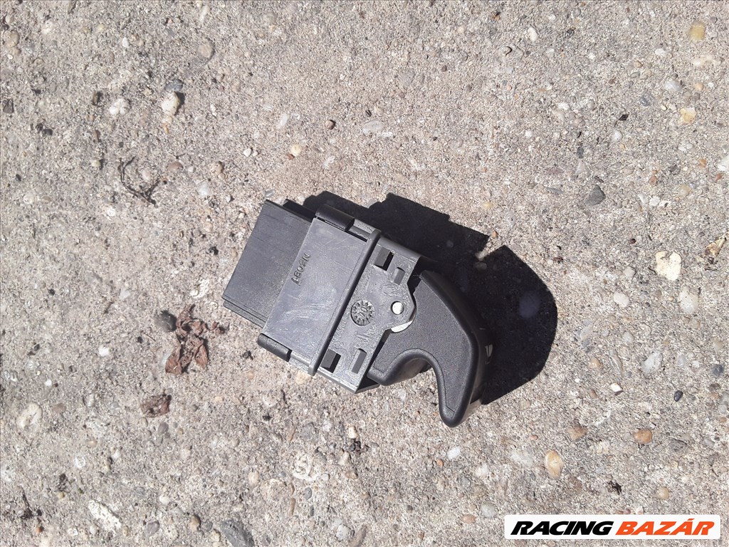 Peugeot 307 CC Ablakemelő Kapcsoló Központi 1. kép