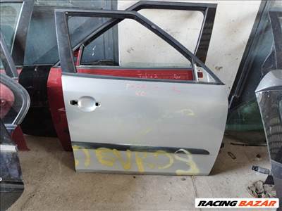 Skoda Fabia 2 jobb első ajtó üresen